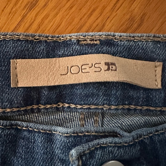 Joe’s Skinny Distressed Ankle Jean, Size 27 - Picture 4 of 5